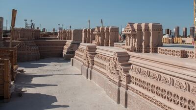 The building will replicate the traditional architecture of ancient temples in India and will not use iron reinforcements.