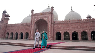 Britain's Prince William, Duke of Cambridge (L) and Catherine, Duchess of Cambridge visit Badshahi Mosque in Lahore, Pakistan, 17 October 2019. The royal couple is on an official five-day visit to Pakistan. Photo: EPA