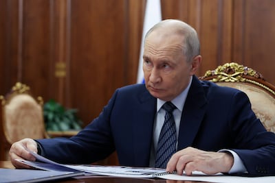 Russian President Vladimir Putin has hinted he is willing to meet the US and Chinese leaders.