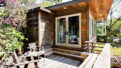 10. This hillside home has a freestanding bathtub with views over Hollywood all the way to the ocean.