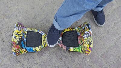 The device can break if used for stunts such as hopping off a kerb, as discovered by Khalifa.