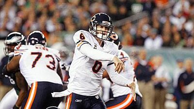 Jay Cutler throws for a first quarter touchdown for the Chicago Bears in their 30-24 road win in Philadelphia.
