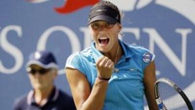 Yanina Wickmayer of Belgium will return to tennis as a wild card in next week's ASB Classic in Auckland.