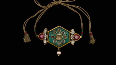An emerald and diamond-set gold bazuband, North India, first half of the 19th century (estimate £120,000-150,000).