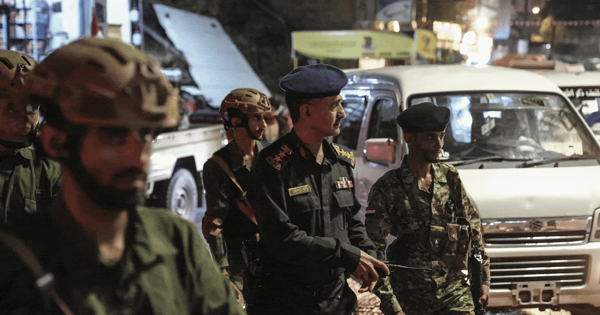 Photo: thenationalnews.com Yemen Taiz Houthi Gif