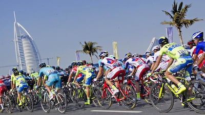 The peloton in action during the first stage of the 2015 Dubai Tour in Dubai on 04 February 2015. EPA/CLAUDIO PERI