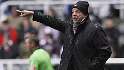 Sam Allardyce has declared an interest in the Sunderland job.