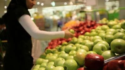 Shoppers can find some relief at the stores as prices show signs of falling, the Ministry of the Economy says.