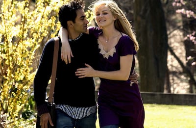 Kal Penn and Jacinda Barrett in The Namesake. Alamy Stock Photo