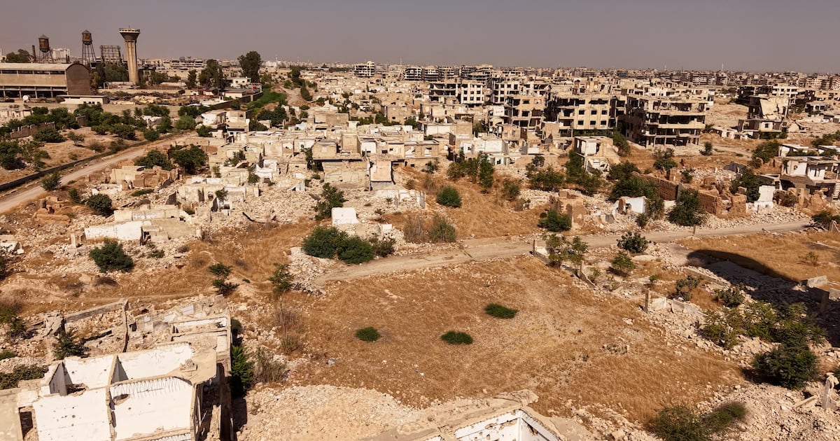 'Like living in the desert': Syrians brave dangers to return home in heavily shelled neighbourhoods | The National