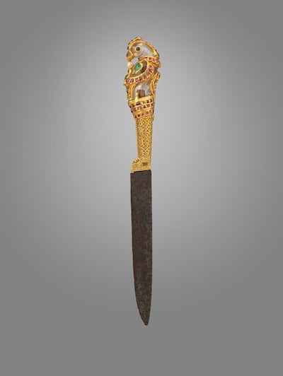 Ceremonial dagger with parrot-shaped hilt, India, c.1600