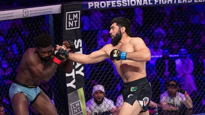 Dovlet Yagshimuradov lands a powerful right to send Impa Kasanganay crashing down to the canvas in the light heavyweight final.