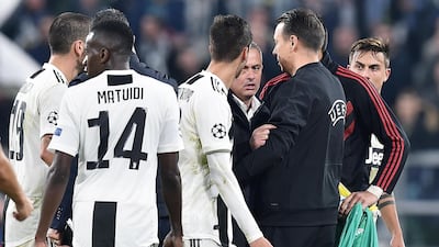 Manchester United manager Jose Mourinho confront Juventus players after the match. EPA