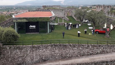 A crowd begins to gather at the Rocca di Lonato for Jeep's official welcome.