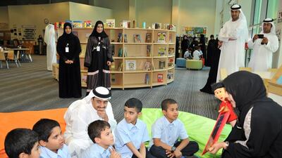 The Foreign Minister thanked the teaching staff at the school and urged them to double their efforts in order to achieve the best results through promoting a love of reading and knowledge among students. Wam