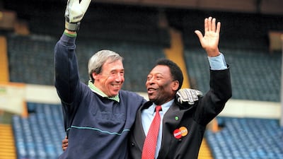 31 Oct 2000: Gordon Banks and Pele at Wembley Stadium in 2000. Getty Images