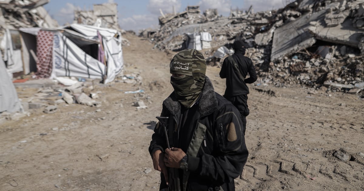 Scores of Hamas fighters escape from tunnels in Israeli-held part of Gaza