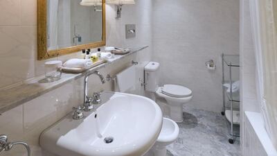 A bathroom in a classic room at Carlton Intercontinental Hotel. Courtesy InterContinental Hotels Group