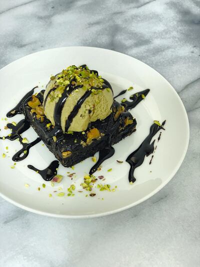 Vegan fudge brownie by Zest x Artiserie