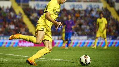 Tottenham Hotspur v Arsenal: North London derbies rarely disappoint for goals and expect this one to be the same. Arsenal’s form in their last three games has been emphatic – scoring 10 goals to the opposition’s zero – but they won’t keep a clean sheet here, especially if Arsene Wenger chooses the derby to give a debut to new signing Gabriel at centre-back. PREDICTION: 2-2. Manuel Queimadelos Alonso/Getty Images