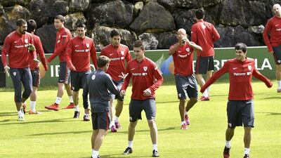 Atlhetic Bilbao players train ahead of the Copa del Rey final against Barcelona. Miguel Tona / EPA