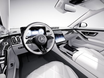 The Edition 100 models come in bespoke two-tone paintwork: high-tech silver and nautical blue. Photo: Daimler