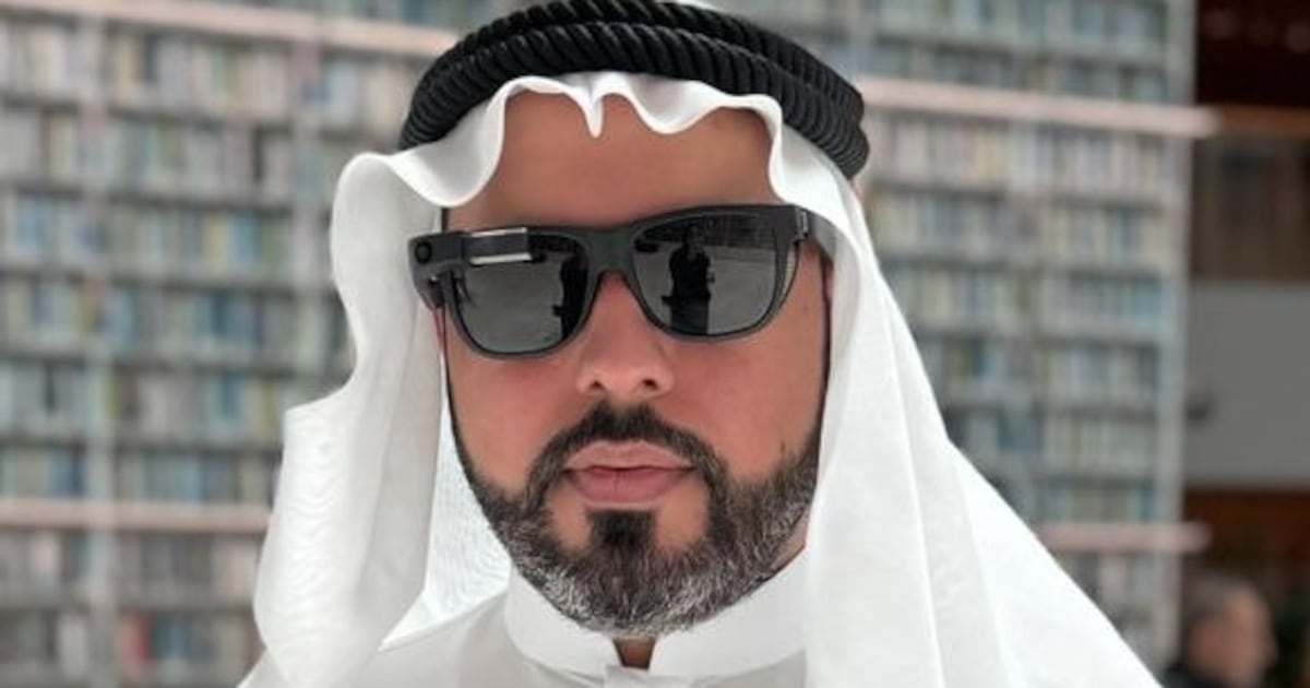 Envision seeks a partner to keep its smart glasses for the visually impaired alive — Photo: The National — Business