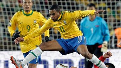Robinho and the rest of the Brazilian team will play a friendly match with Iran in Abu Dhabi.