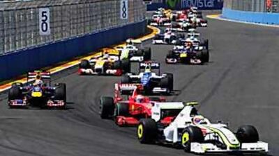 Rubens Barrichello leads a pack of cars during last year's European Grand Prix in Valencia.