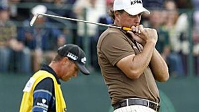 Phil Mickelson finished second at the US Open for a record fifth time, disappointing himself and a legion of fans.