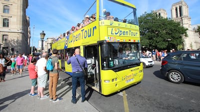 A tourist bus in Paris. Courtesy Wikimedia Commons / Lionel Allorge
