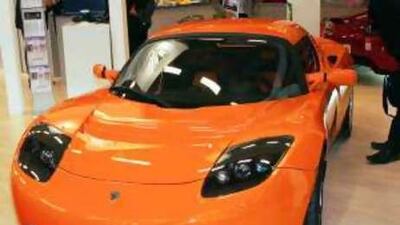 Tesla Motors has been forced to delay the launch of its battery-powered sedan and cut jobs because of a lack of investment.