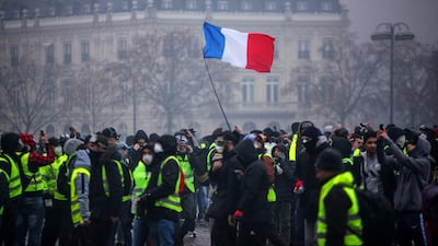 Demonstrators near the Arc de Triomphe / AFP