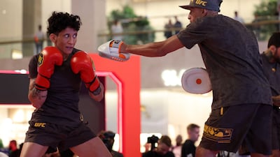 Virna Jandiroba prepares for her title fight against Mackenzie Dern