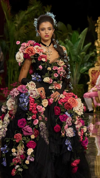 Leonie Cassel, daughter of Italian actress Monica Bellucci, opens Dolce & Gabbana's Alta Moda show in Taormina, Sicily. Photo: Dolce & Gabbana