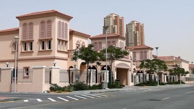 JUMEIRAH VILLAGE VILLAS: Q4 2015-Q1 2016 up 1%. Q1 2015-Q1 2016 down 2%. 2BR - between Dh120,000 and Dh165,000. 3BR - between Dh135,000 and Dh200,000. 4BR - between Dh135,000 and Dh210,000. 5BR - between Dh170,000 and Dh250,000. Pawan Singh / The National