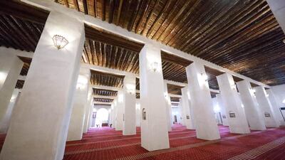 It features 60 internal columns and an impressive mangrove wood ceiling. Wam