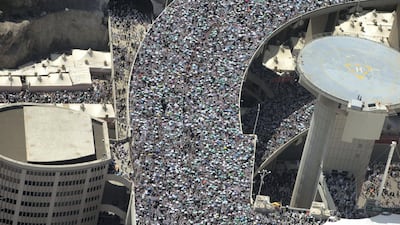 Walkway to Mina. Courtesy Ahmed Mater