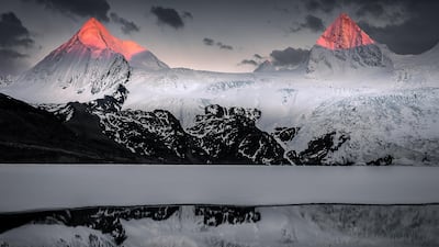 At an altitude of 4,800 metres, Jiming Zhang took this beautiful image of Sapu Mountain in Tibet.