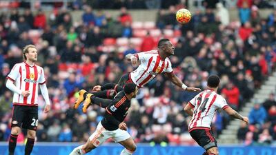 Manchester United's Memphis, second from left, challenged by Sunderland's Lamine Kone, top, during their English Premier League match at the Stadium of Light, Sunderland, Britain, 13 February 2016. EPA/NIGEL RODDIS