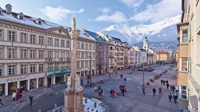 Innsbruck’s old town is full of meandering side streets, decorative buildings and imperial grandeur. Christof Lackner / Innsbruck Tourismus