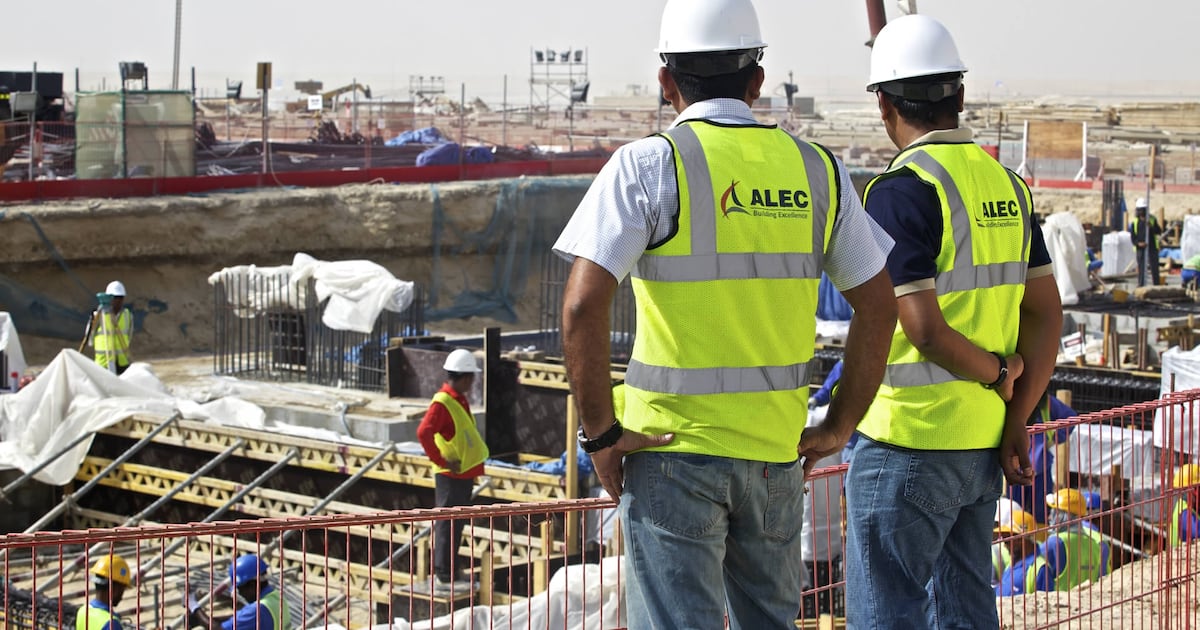 Technologische Uhren und Robot-Hunde: Dubais Auftragnehmer Alec optimistisch über KI, erwartet jedoch, dass Helme bleiben. Technologische Uhren und Robot-Hunde: Dubais Auftragnehmer Alec optimistisch über KI, erwartet jedoch, dass Helme bleiben.