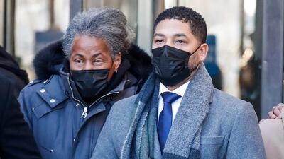 US actor Jussie Smollett (R) leaves the Leighton Criminal Courthouse with his family as the jury begins to deliberate in his trial for reportedly staging an attack on himself in Chicago, Illinois, USA, 08 December 2021. According to prosecutors Smollett faces charges of felony disorderly conduct for lying to Chicago police that he was the victim of a hate crime early on 29 January 2019. If convicted he faces up to three years in prison for staging an attack by two Nigerian brothers. EPA / TANNEN MAURY