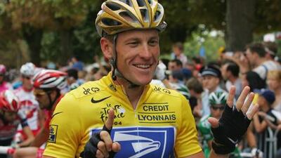 Lance Armstrong wearing the US Postal Service logo during their sponsorship of him in 2004.