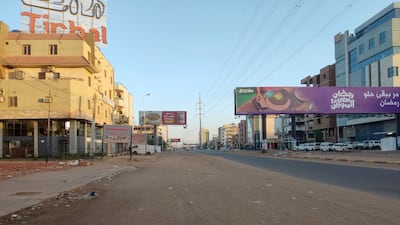 A picture shows an empty road in southern Khartoum on May 5, 2023, as fighting continues between the forces of two rival generals in Sudan. - Air strikes and gunfire rocked the Sudanese capital on May 5 as fighting showed no signs of abating, despite the threat of renewed US sanctions and warnings of a "protracted" conflict. (Photo by AFP)