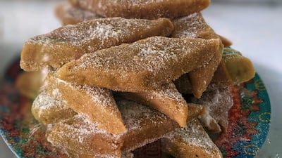 A Sinhala sweet made from jaggery.