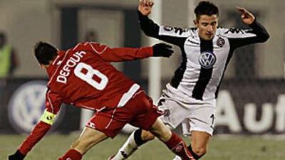 Zoran Tosic, right, in action against Standard Liege in the Uefa Cup.