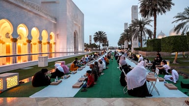 Iftar meals are distributed to visitors at the Sheikh Zayed Grand Mosque in Abu Dhabi. Victor Besa / The National