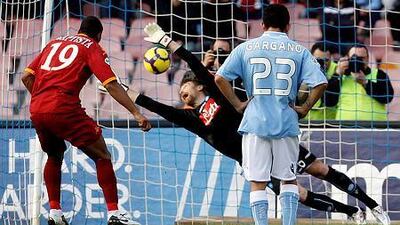 Roma goalkeeper Morgan de Sanctis, centre, is confident his side can remain fierce in the title race in Italy. REUTERS/Giampiero Sposito