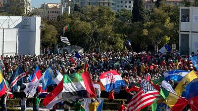 300 young residents from the UAE, priests and volunteers who were part of the 1.5 million people in Lisbon for the World Youth Day addressed by Pope Francis. Photo: Apostolic Vicariate of Southern Arabia